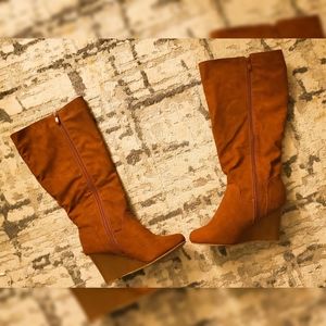 Brown Langly Wide-Calf Wedge Boots
